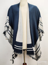 Buy online pre-used pre-loved 100% authentic & Original branded Unknown Brand (CS-1761) available in Pakistan. Top international brands avilable.